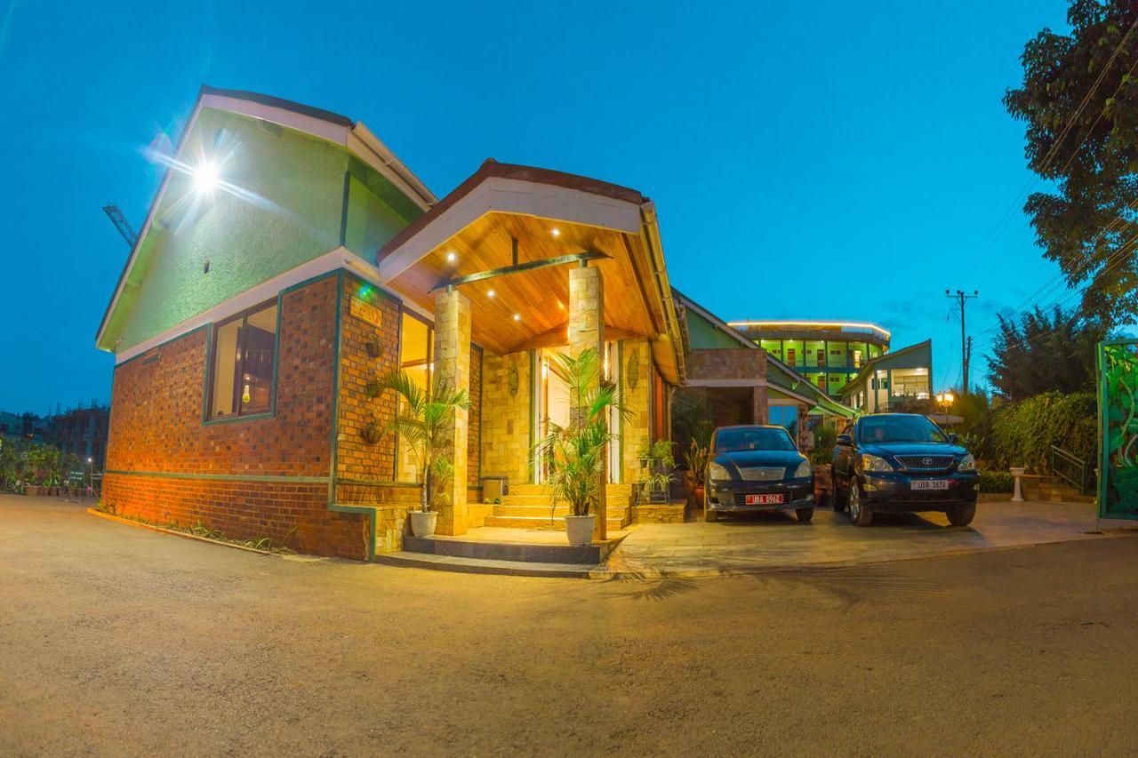 Shangri-La Hotel Muyenga Bugolobi ภายนอก รูปภาพ