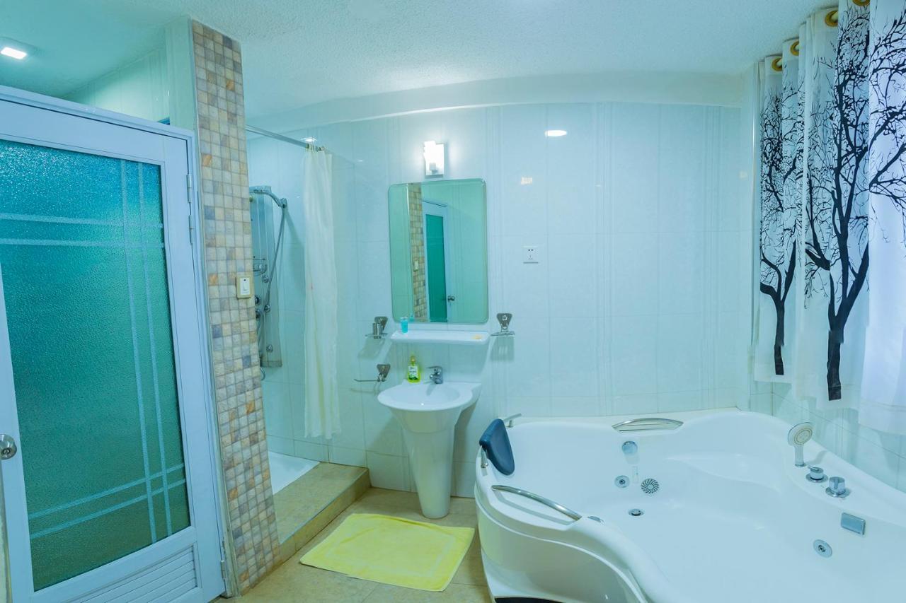 Shangri-La Hotel Muyenga Bugolobi ภายนอก รูปภาพ