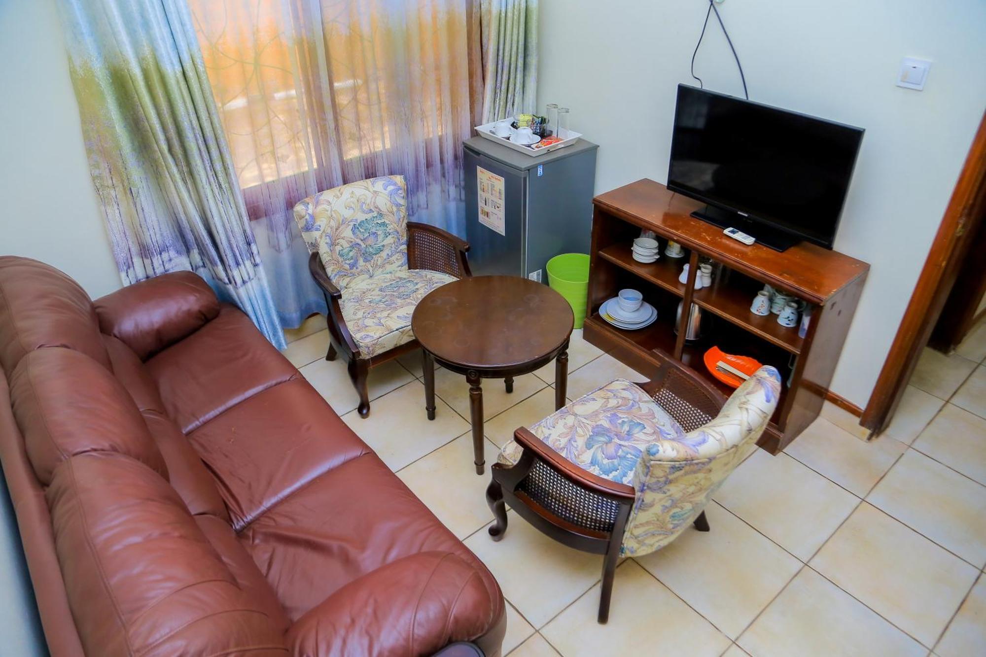 Shangri-La Hotel Muyenga Bugolobi ภายนอก รูปภาพ
